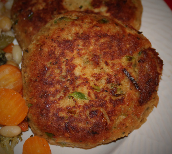 pan-fried-chicken-patties-close-up