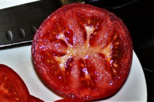 sliced tomato1